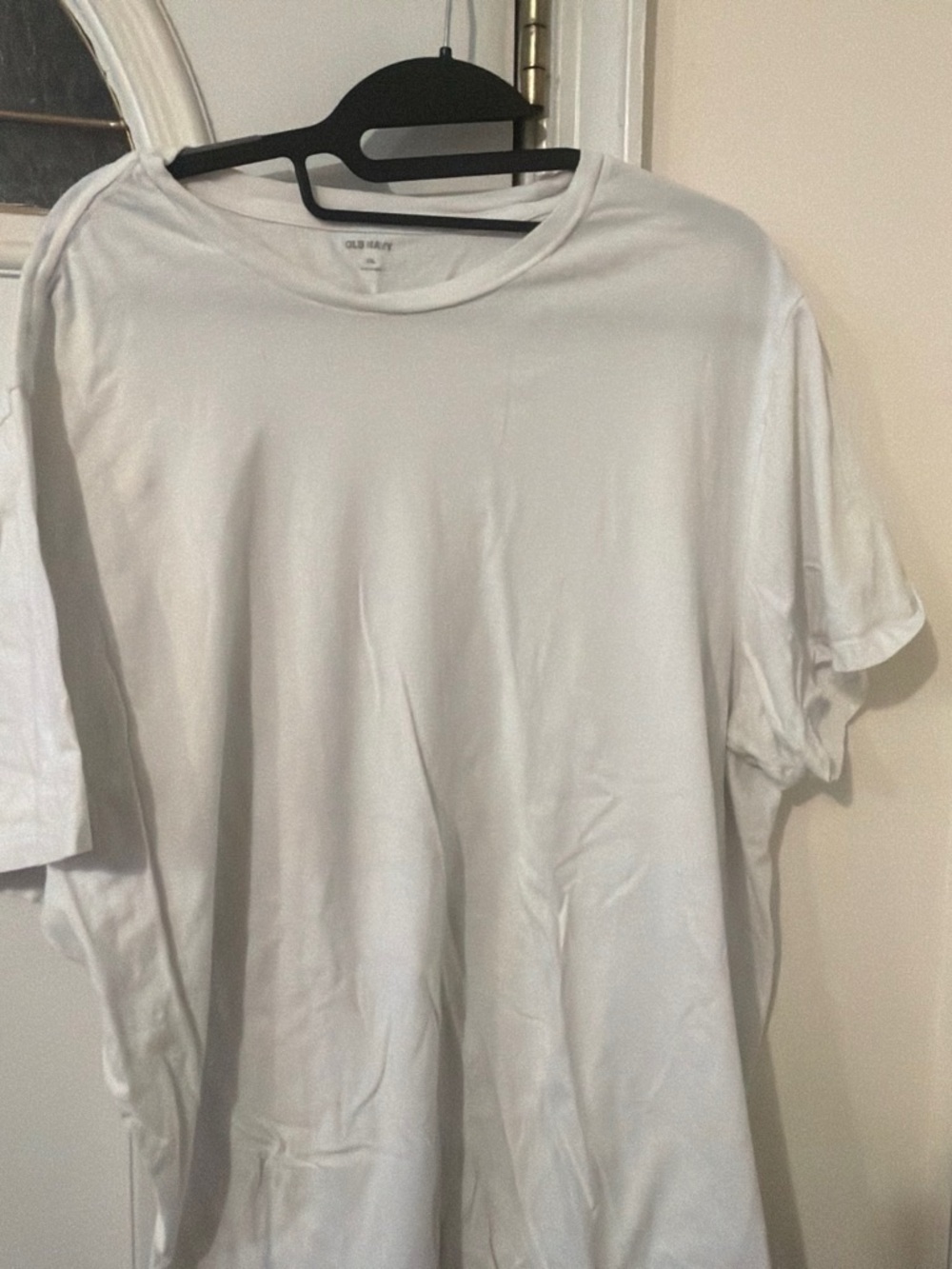 Old Navy White Short Sleeve Crew Neck Tee